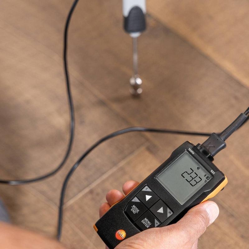 testo 925 Temperature measuring instrument